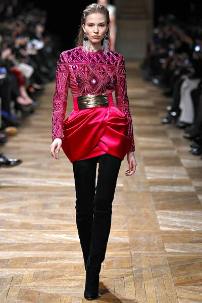 Look 8